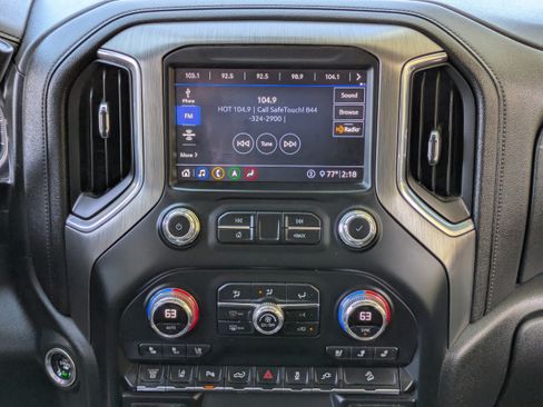 Used 2020 GMC Sierra 2500 Denali w/ Denali Ultimate Package AWD/4WD image 18