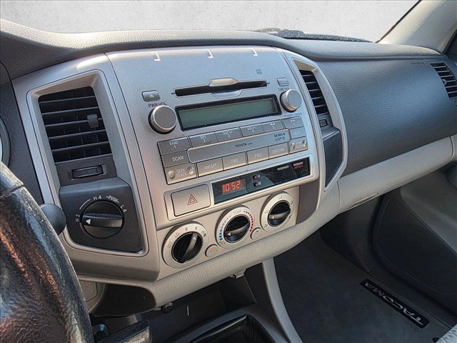 Used 2011 Toyota Tacoma 4x4 Double Cab w/ SR5 Pkg #2 image 16