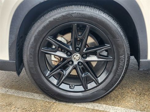 Certified 2024 Toyota Grand Highlander Limited image 10