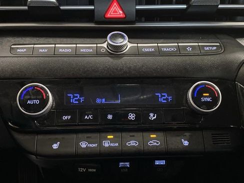 Used 2023 Hyundai Elantra SEL w/ Convenience Package image 19