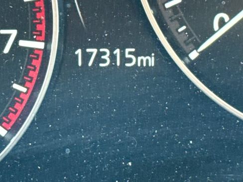 Certified 2024 MAZDA MAZDA3 s FWD image 23