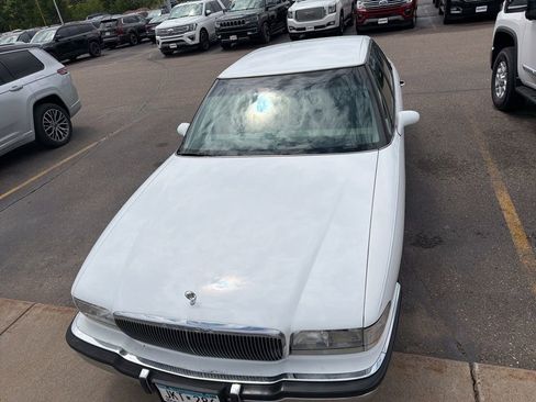 Used 1993 Buick Park Avenue FWD image 9