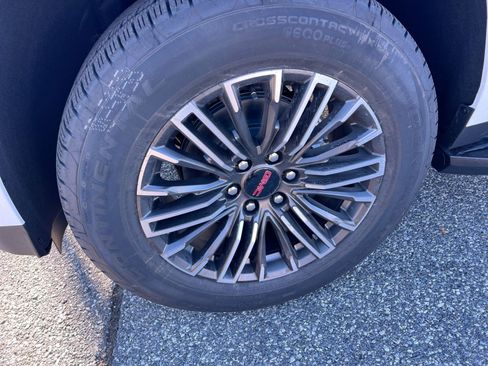 New 2026 GMC Yukon XL Elevation w/ LPO, Illumination Package image 11