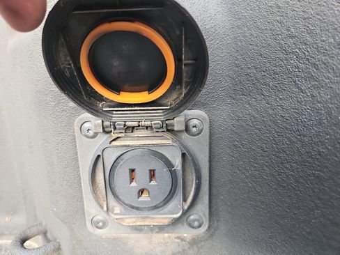 Used 2021 Chevrolet Silverado 1500 LT Trail Boss w/ Convenience Package II image 24