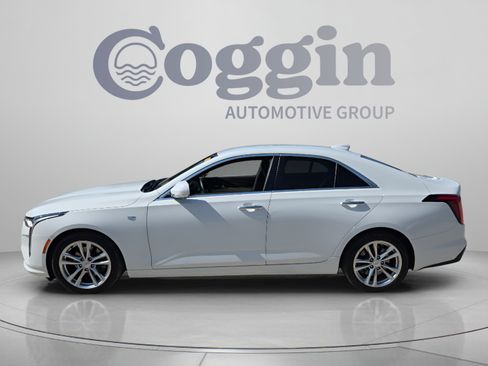 Used 2025 Cadillac CT4 Luxury RWD image 2