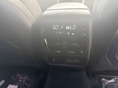 Used 2025 Jeep Grand Cherokee Summit w/ Obsidian Package AWD/4WD image 15