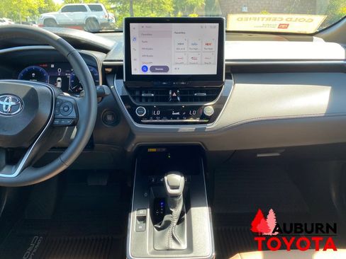 Used 2026 Toyota Corolla Cross XLE w/ Convenience Package image 11