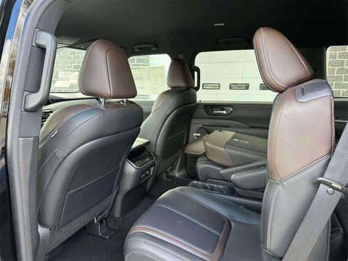 New 2026 Nissan Armada SL w/ Captain's Chari Seat Package image 8