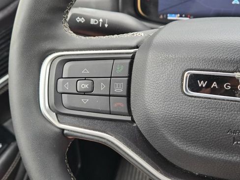 Used 2024 Jeep Wagoneer 4WD image 24