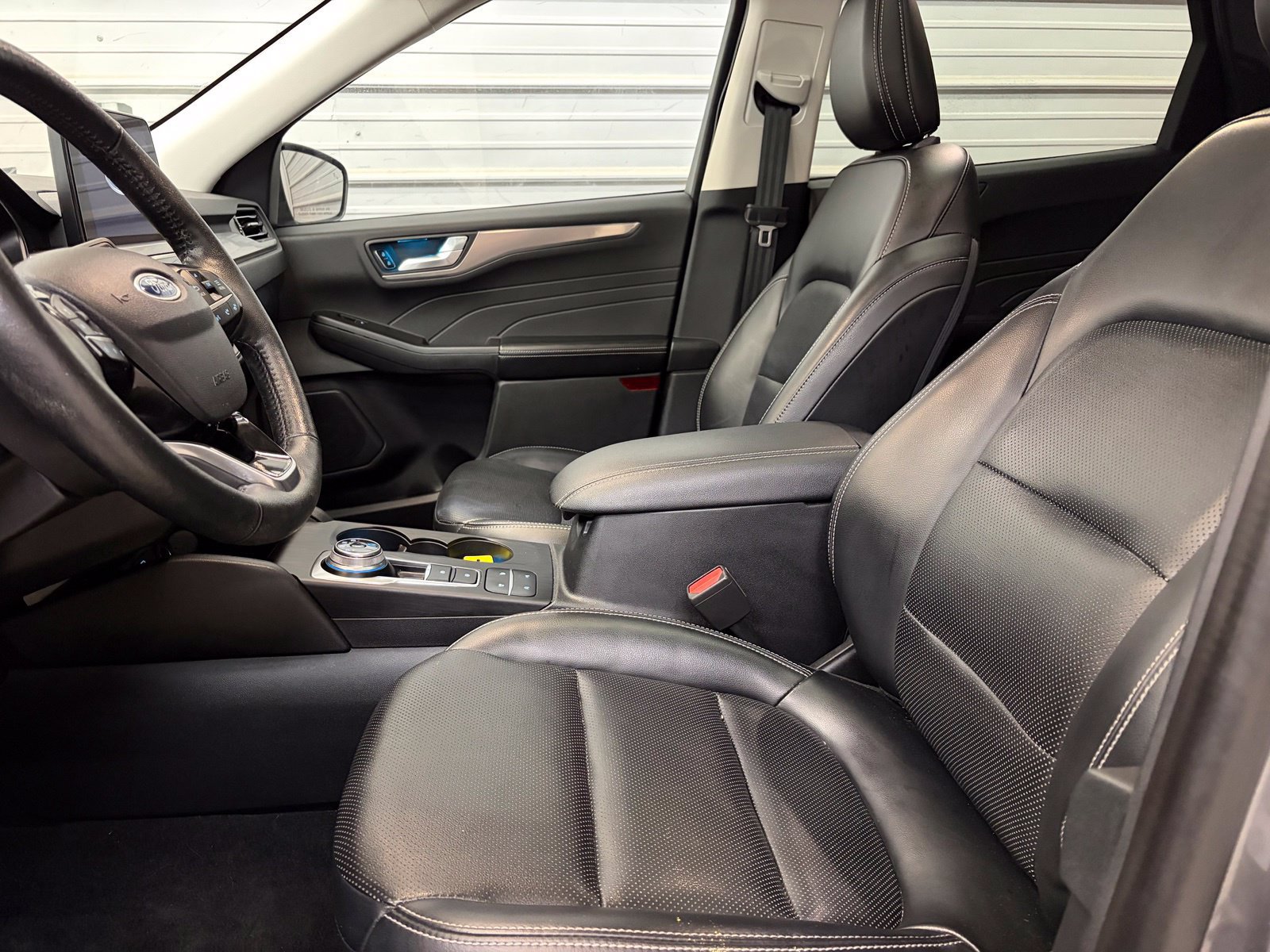 Used 2021 Ford Escape Titanium AWD/4WD image 10