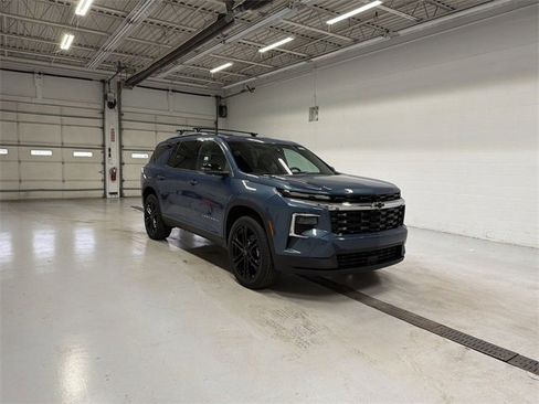 New 2026 Chevrolet Traverse LT w/ LPO, Floor Liner Package image 2