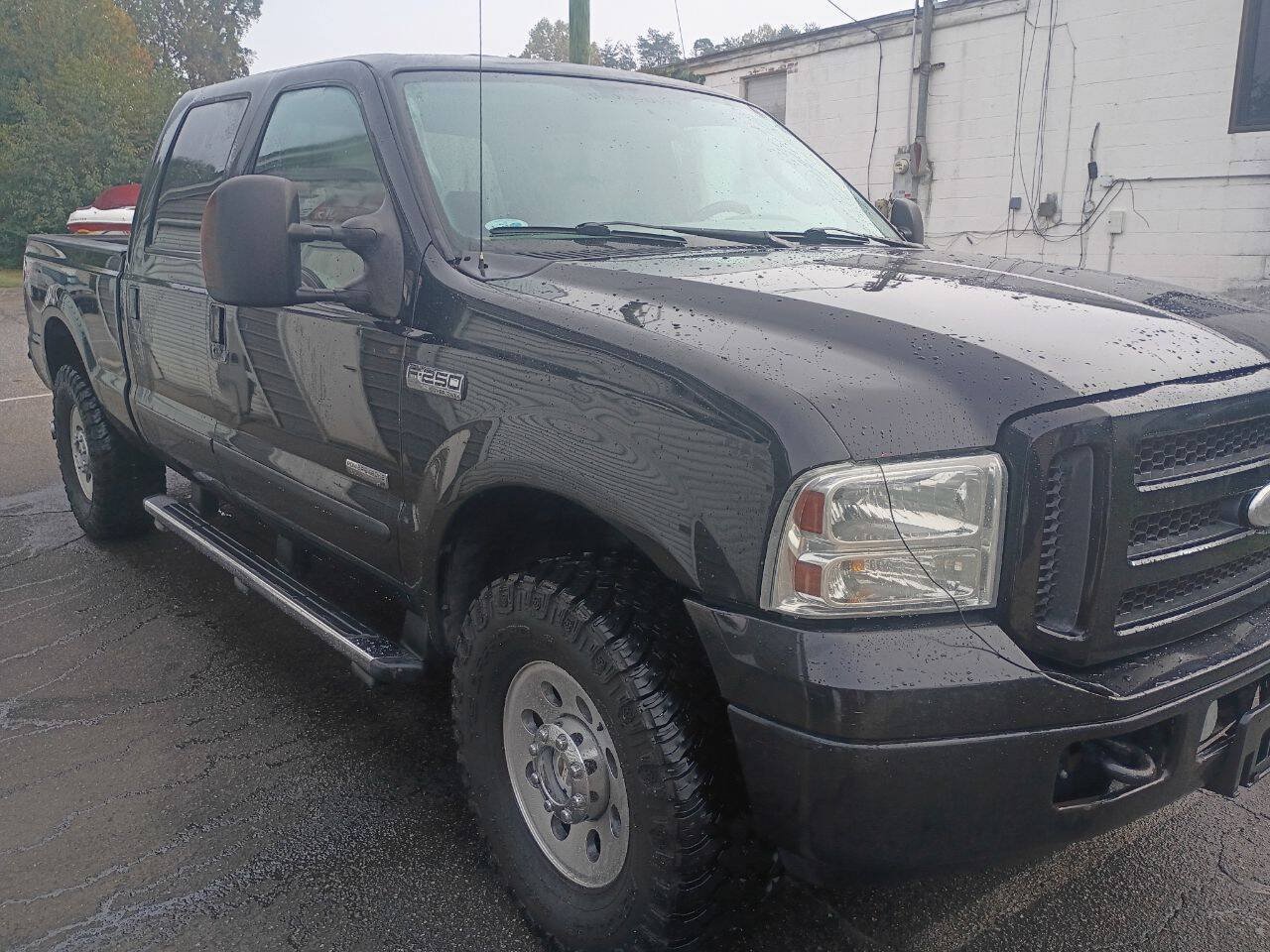 Used 2005 Ford F250 XLT AWD/4WD image 3