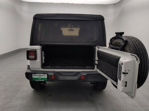 Used 2019 Jeep Wrangler Unlimited Sahara AWD/4WD image 29