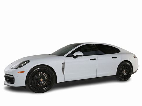 Used 2023 Porsche Panamera 4 Platinum Edition w/ Assistance Package image 4