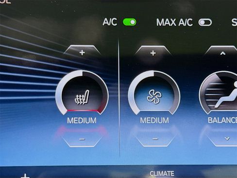 Certified 2023 BMW 330i Sedan w/ M Sport Package image 21