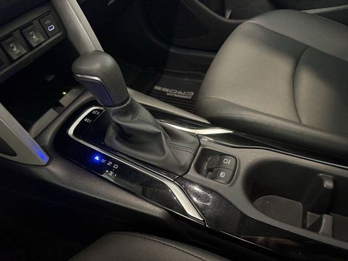 Used 2024 Toyota Corolla Cross XLE image 12