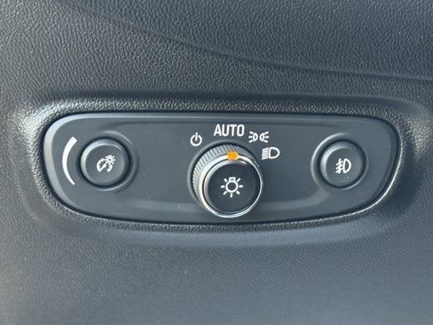 Used 2022 Chevrolet Equinox Premier image 14