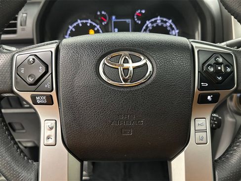 Used 2022 Toyota 4Runner SR5 Premium image 16