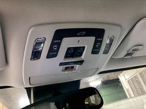 Certified 2023 Toyota Sienna Limited AWD/4WD image 36