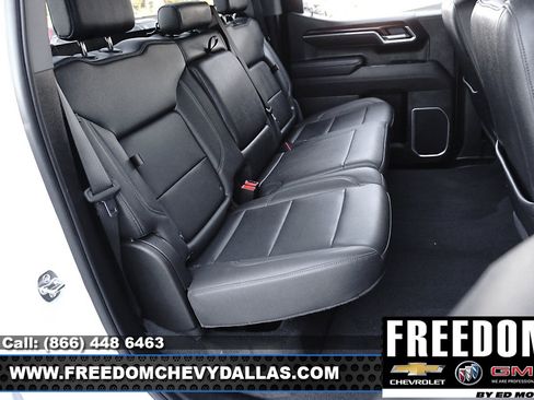 Used 2025 GMC Sierra 1500 SLT image 13