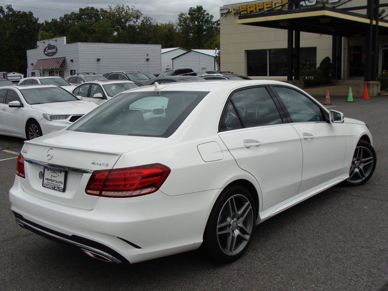 Used 2016 Mercedes-Benz E 350 4MATIC Sedan image 6