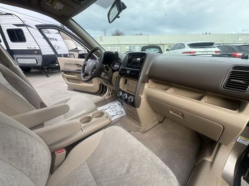Used 2006 Honda CR-V LX image 8