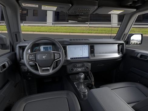 New 2025 Ford Bronco Badlands AWD/4WD image 9