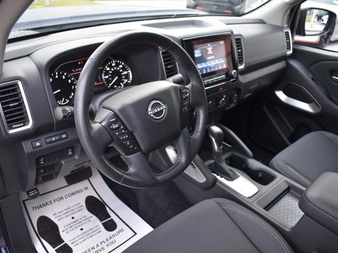 Used 2023 Nissan Frontier SV w/ SV Convenience Package image 30