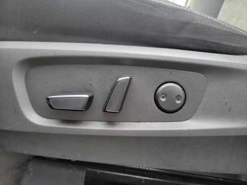 Used 2024 Nissan Pathfinder SV image 16