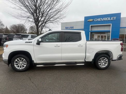 Used 2023 Chevrolet Silverado 1500 LT w/ Z71 Off-Road Package AWD/4WD image 2