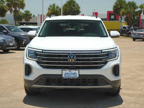 Used 2025 Volkswagen Atlas SE FWD image 6