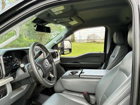 Used 2024 Ford F550 4x4 Regular Cab Super Duty image 16