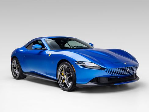 Used 2026 Ferrari Roma Spider RWD image 12