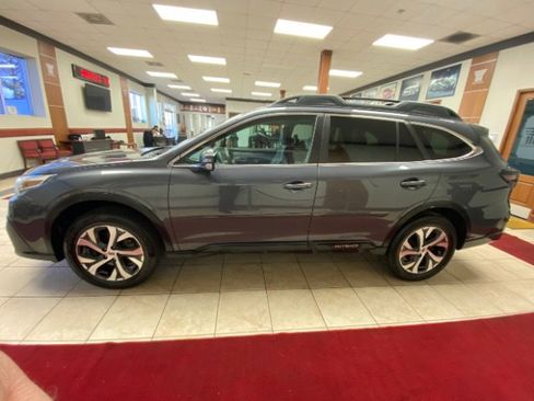 Used 2022 Subaru Outback Limited image 2