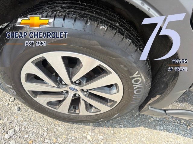 Used 2023 Subaru Outback Premium AWD/4WD image 4
