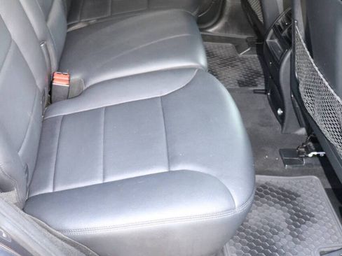 Used 2011 Mercedes-Benz ML 350 2WD image 48