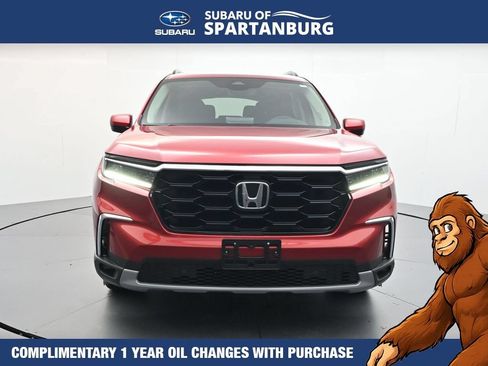 Used 2025 Honda Pilot Touring image 2