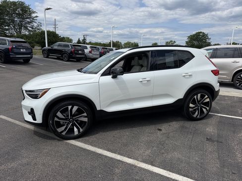 Used 2026 Volvo XC40 B5 Ultra w/ Protection Package Premier AWD/4WD image 6