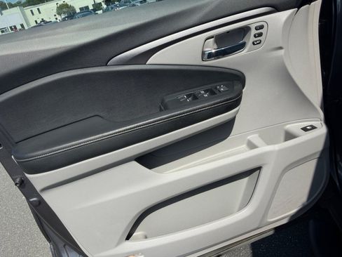 Certified 2021 Honda Ridgeline RTL-E image 32
