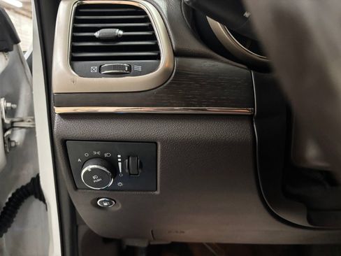 Used 2015 Jeep Grand Cherokee Summit AWD/4WD image 16