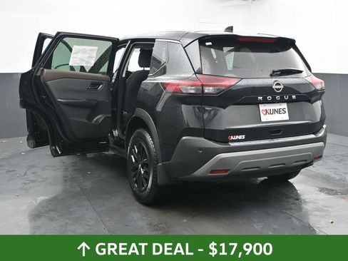 Used 2023 Nissan Rogue S image 52