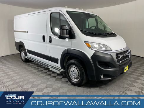 Used 2025 RAM ProMaster 2500 w/ U-Haul Equipment Group FWD image 1