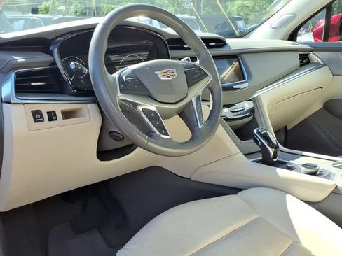 Certified 2023 Cadillac XT5 Premium Luxury AWD/4WD image 12