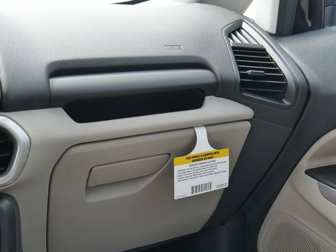 Used 2022 Ford EcoSport S image 32