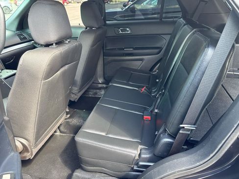 Used 2016 Ford Explorer 4WD Police Interceptor w/ 2-tone Vinyl Package #1 image 19