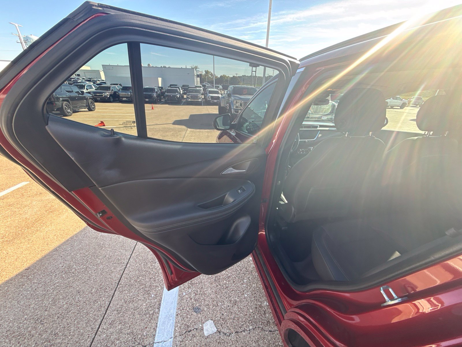 Used 2021 Buick Encore GX Select w/ Sport Touring Package FWD image 7