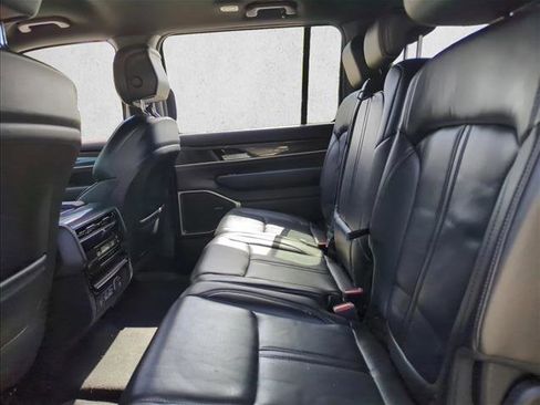 Used 2022 Jeep Wagoneer Series I image 17