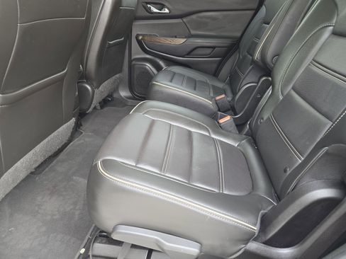 Used 2021 GMC Acadia Denali image 32