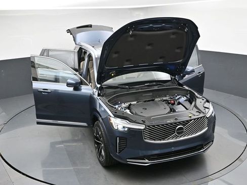 New 2026 Volvo XC90 B6 Plus w/ Protection Package Premier image 51