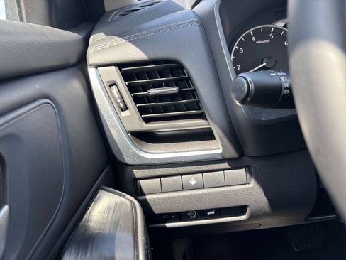 Used 2026 Nissan Rogue SV FWD image 35